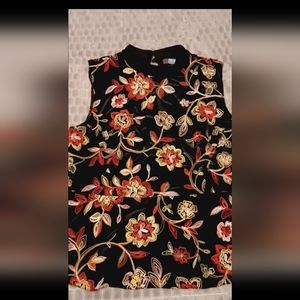 3/$15🌹🪷🏵 Eva Franco Vintage Velvety Emroidered Flower Top - Size L pre-loved